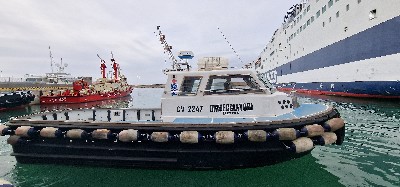 Elettra - Motobarca da traffico - Mezzi - Gruppo Ormeggiatori e Barcaioli del Porto di Civitavecchia